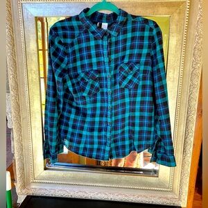 H&M flannel shirt women’s size 14 Green and Navy plaid